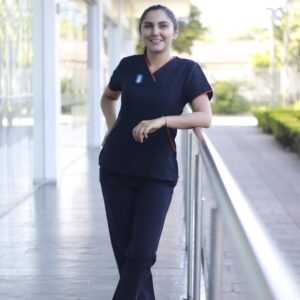 Conjunto combinado bota recta azul oscuro con naranja